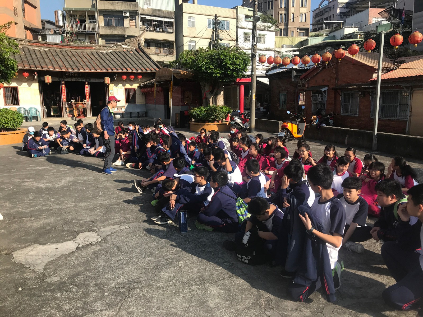 Special Appreciation｜Sanxia Junior High School  Weather: Sunny  Number of people: 84  Hours: 1hrs  Achievements: 14 bags of garbage, a tattered sofa  | Taipei Cultural experience | CAN Culture