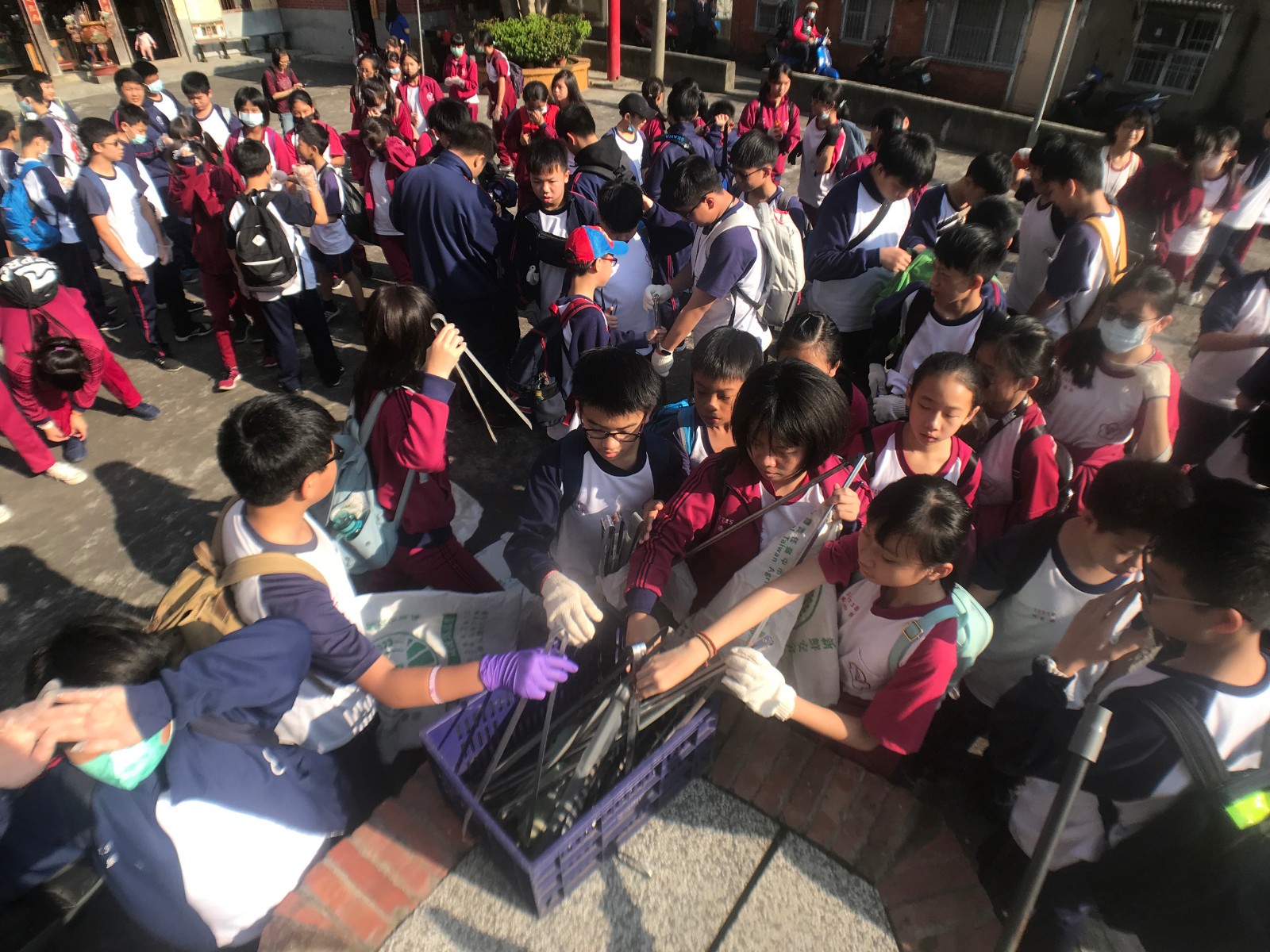 Special Appreciation｜Sanxia Junior High School  Weather: Sunny  Number of people: 84  Hours: 1hrs  Achievements: 14 bags of garbage, a tattered sofa  | Taipei Cultural experience | CAN Culture