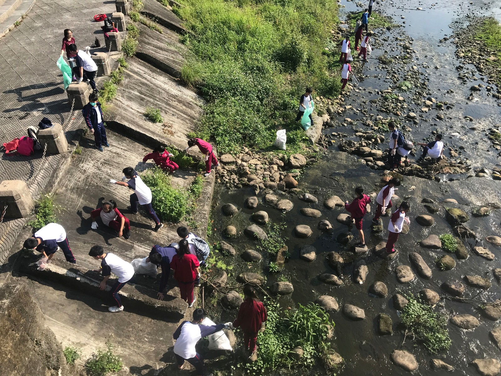 Special Appreciation｜Sanxia Junior High School  Weather: Sunny  Number of people: 84  Hours: 1hrs  Achievements: 14 bags of garbage, a tattered sofa  | Taipei Cultural experience | CAN Culture