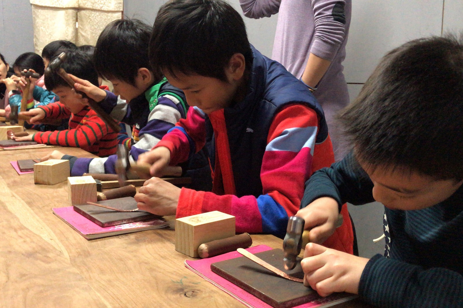 cultural experiencing activities are planned for tourists to sense the local artistic and cultural aesthetics as well as the vitality of the community through the visits and DIY experiences. | Taipei Cultural experience | CAN Culture