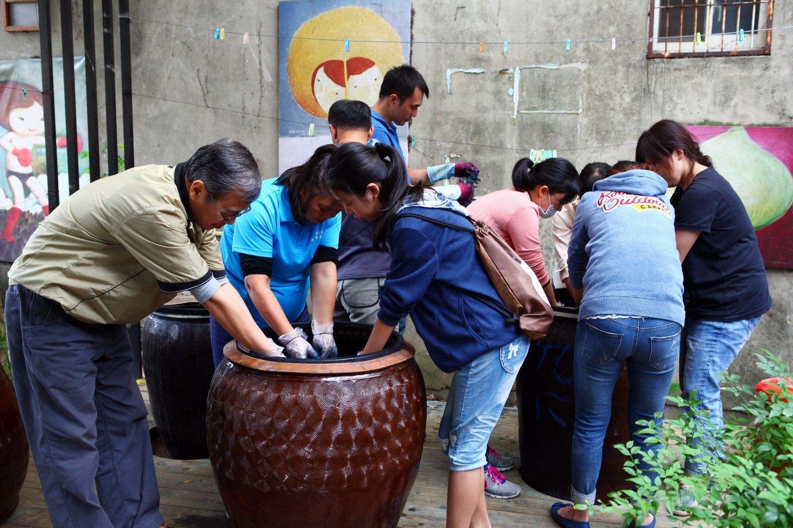 cultural experiencing activities are planned for tourists to sense the local artistic and cultural aesthetics as well as the vitality of the community through the visits and DIY experiences. | Taipei Cultural experience | CAN Culture