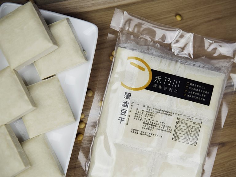 Tofu and Dried Tofu with Bittern - Taiwan domestic non-GMO soy milk shop in Taipei