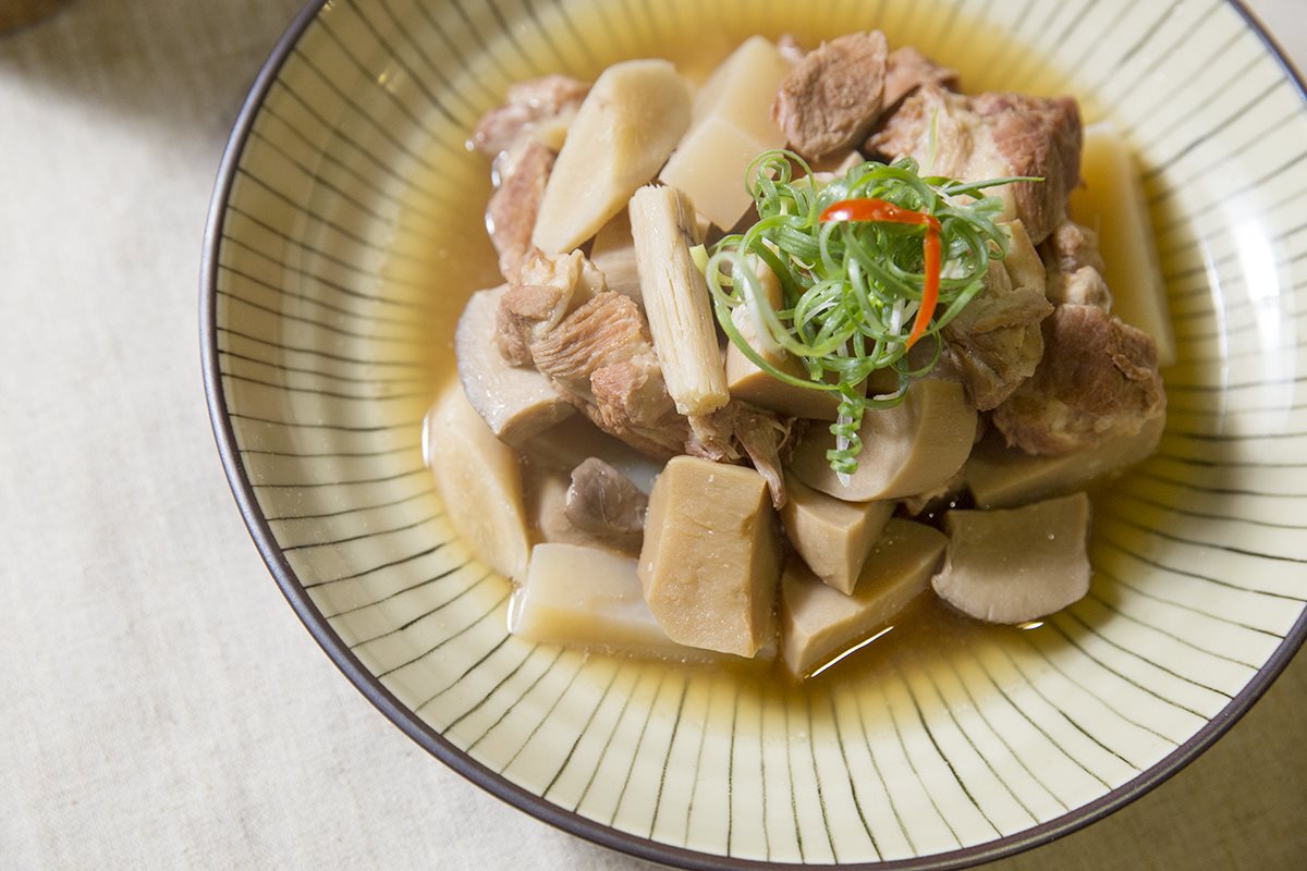 hand fermented Uah-Lik Miso with fresh pork and mushroom | Made of naturally non-GMO soybeans from Taiwan | KOUJI Restaurant