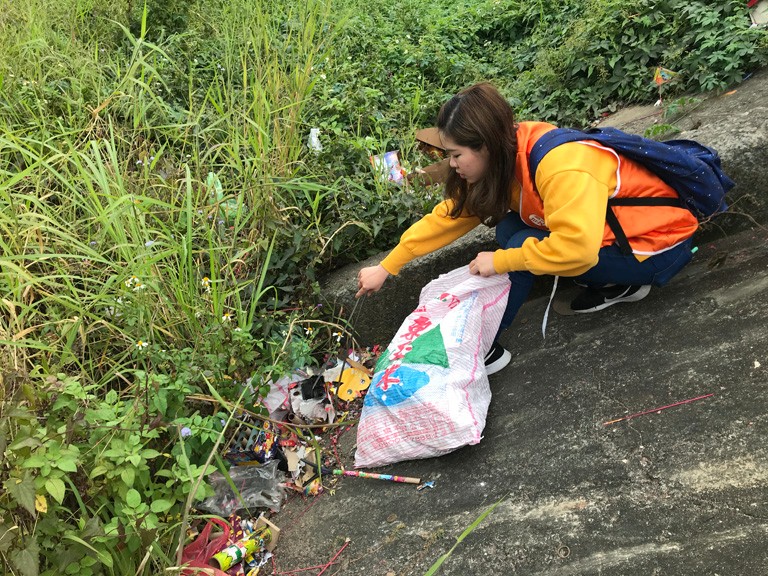 Weather: Cloudy   Number of people: 13  Hours: 1.5hrs  Achievements: 24 bags of garbage  River Clean-up Operation  Special Appreciation｜ 海湧工作室 - Hiin studio  | Taipei Cultural experience | CAN Culture