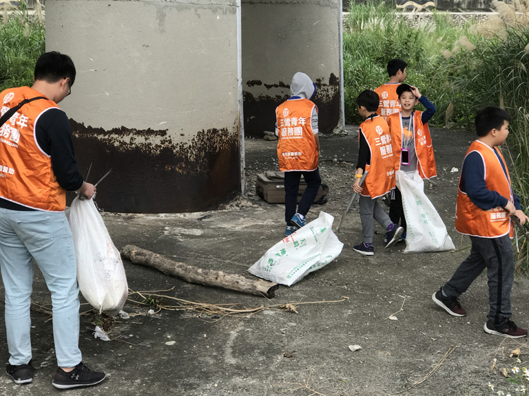 Welcome Taipei Kang Chiao Geography Olympiad Training Course to organize “2019 Winter Holiday Education Travel Activity" to lead children to study in the Sanxia, to know local traditional industries and shokunins through “Shokunin Tour”.    Finally, they also participated in the "River Clean-up Operation" to protect the environment and natural resources.  | Taipei Cultural experience | CAN Culture