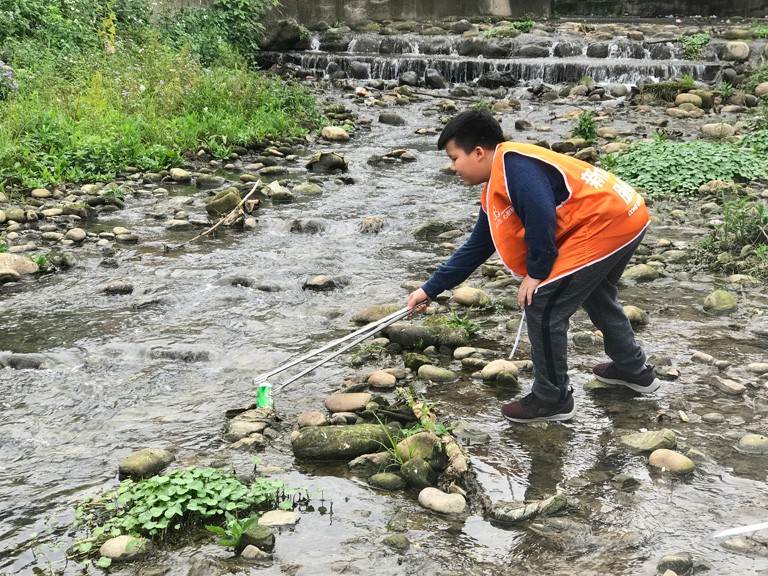 Welcome Taipei Kang Chiao Geography Olympiad Training Course to organize “2019 Winter Holiday Education Travel Activity" to lead children to study in the Sanxia, to know local traditional industries and shokunins through “Shokunin Tour”.    Finally, they also participated in the "River Clean-up Operation" to protect the environment and natural resources.  | Taipei Cultural experience | CAN Culture