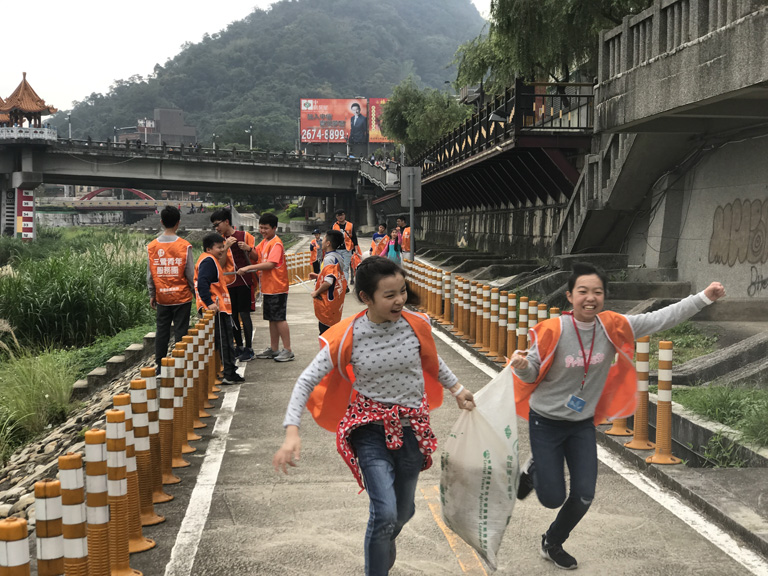 Welcome Taipei Kang Chiao Geography Olympiad Training Course to organize “2019 Winter Holiday Education Travel Activity" to lead children to study in the Sanxia, to know local traditional industries and shokunins through “Shokunin Tour”.    Finally, they also participated in the "River Clean-up Operation" to protect the environment and natural resources.  | Taipei Cultural experience | CAN Culture