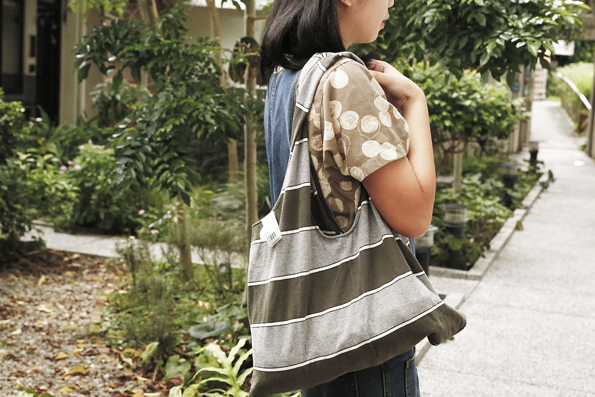 The severe river pollution made the local youth from Sanxia propose the solution through sharing economy.  The River Clean-up Operation initiated by the THE CAN has a history for almost a decade; more than 100 sessions for river clean-up have been held, which called upon more than 3,000 people to jointly participated. Through years of efforts spent, it managed to arouse many people's local awareness and land recognition toward the land, which also picked up a lot of wastes that the Sanxia River would not be able to accommodate.  | Taipei Cultural experience | CAN Culture, Art & Nature