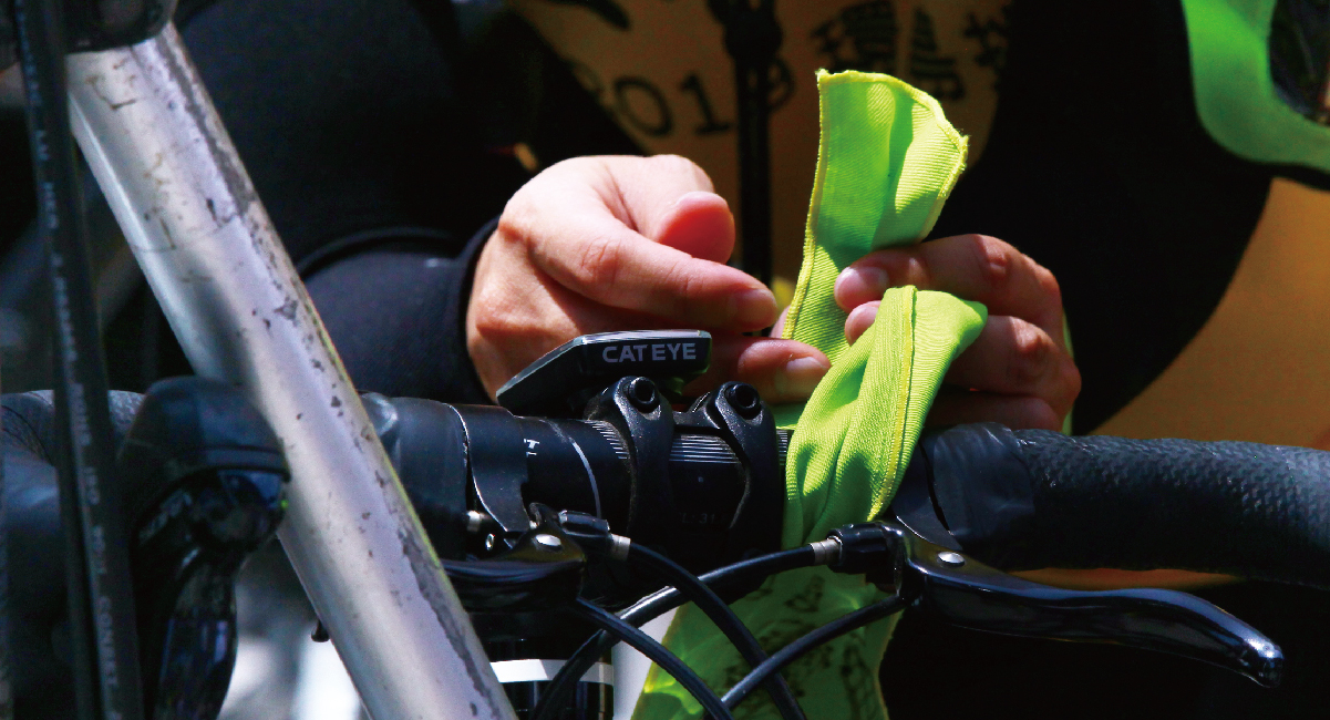 During summer in 2019, Grass Book House and Grass Function School organized the cycling around island project for the 4th year. Starting from Tamsui, team members would travel around the island along the west coast, which was a self-challenge with a total length of 1,012km and 2 weeks. At the departure ceremony, it also invited parents to write down words of wishes on special bands that are tied to the bicycles as wishes to children. Many team members felt touched and hugged each other to show encouragement. The island trip was kicked off with such warm scene.  | Taipei Cultural experience | CAN Culture, Art & Nature